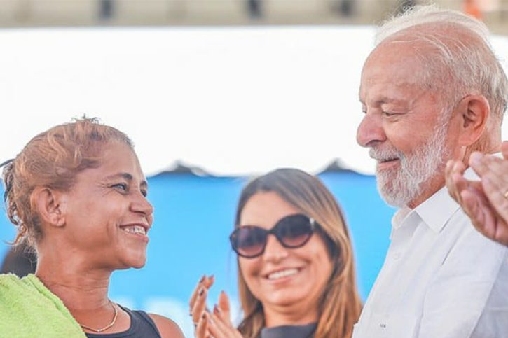 Governo Lula entrega Minha Casa Minha Vida