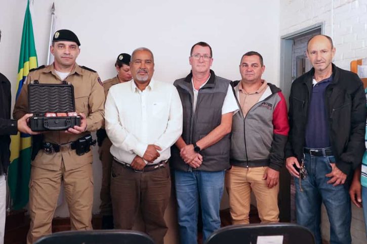 Odair Cunha visita Campanha (MG) para entregar equipamento de segurança pública