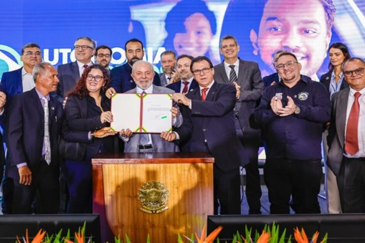 Presidente Lula sanciona Lei Aplicativos